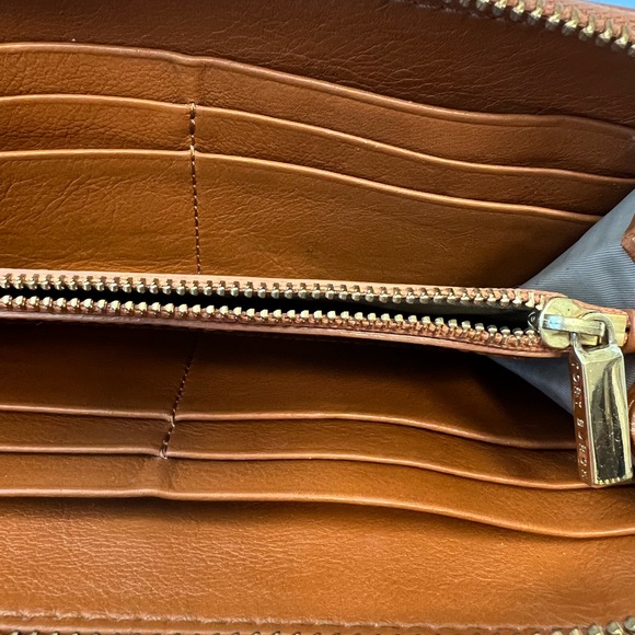 Tory Burch Zip Wallet - Picture 11 of 11